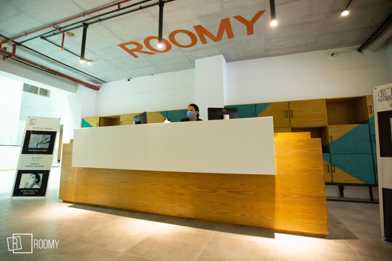 Roomy Signature Hotel, イスラマバード エクステリア 写真
