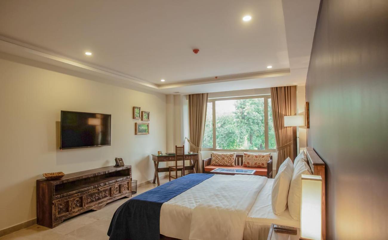 Roomy Signature Hotel, イスラマバード エクステリア 写真